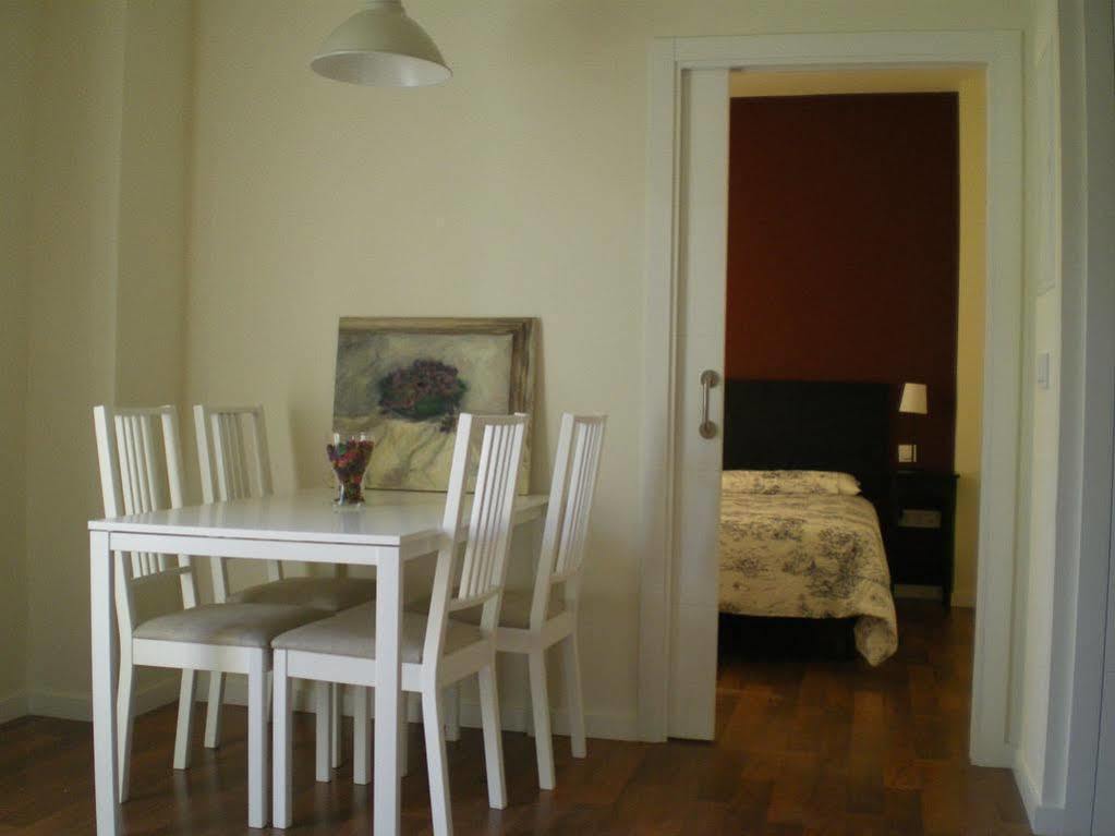 Apartamentos Murallas De Sevilla Luaran gambar